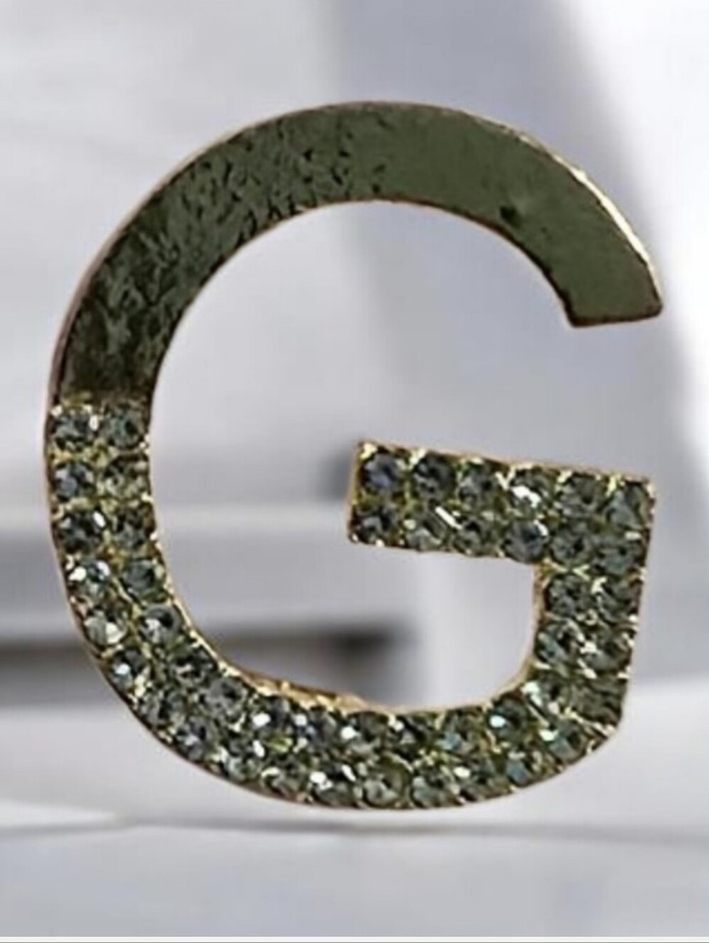 Crystal-Embellished Letter G Stud Brooches - Gold Tone